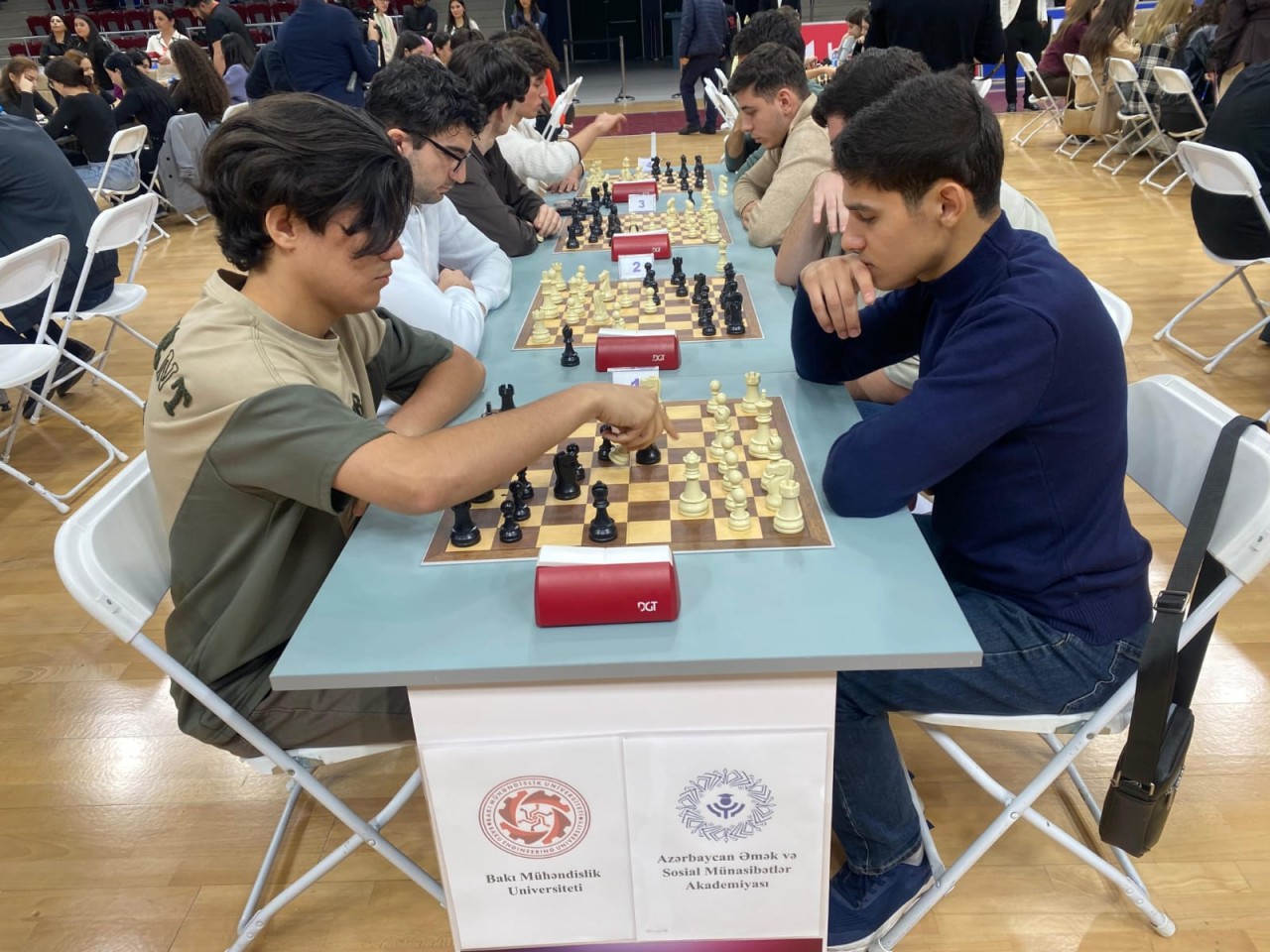 Ali təhsil müəssisələri arasında “Zəfər” şahmat turniri keçirilib  - FOTOLAR